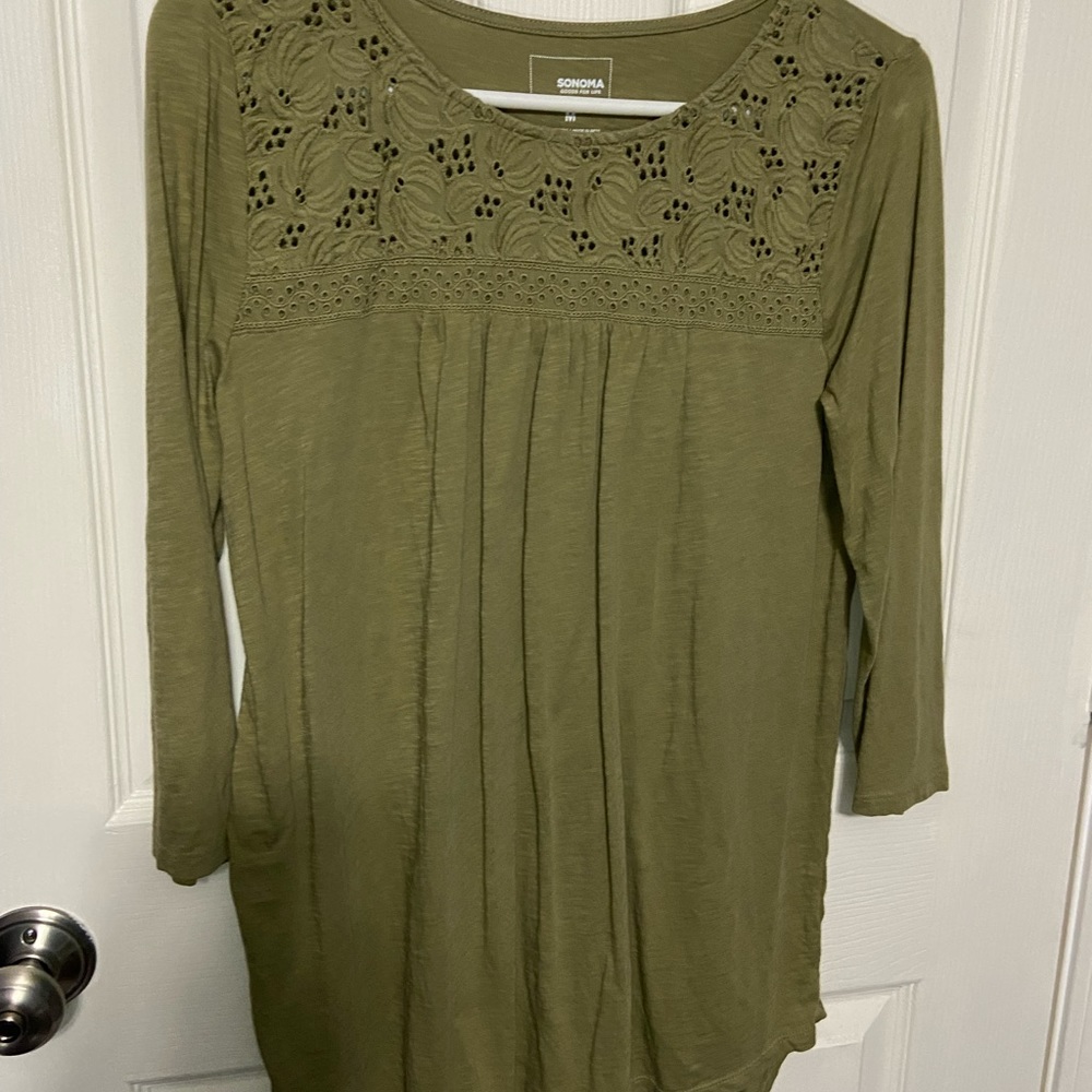 Women’s top with lace detail